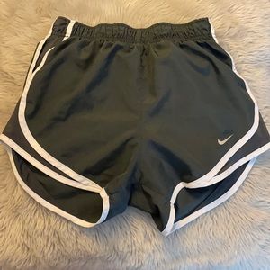 grey nike shorts